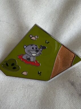 Disney | NWOT Gopher Winnie the Pooh Puzzle Pin